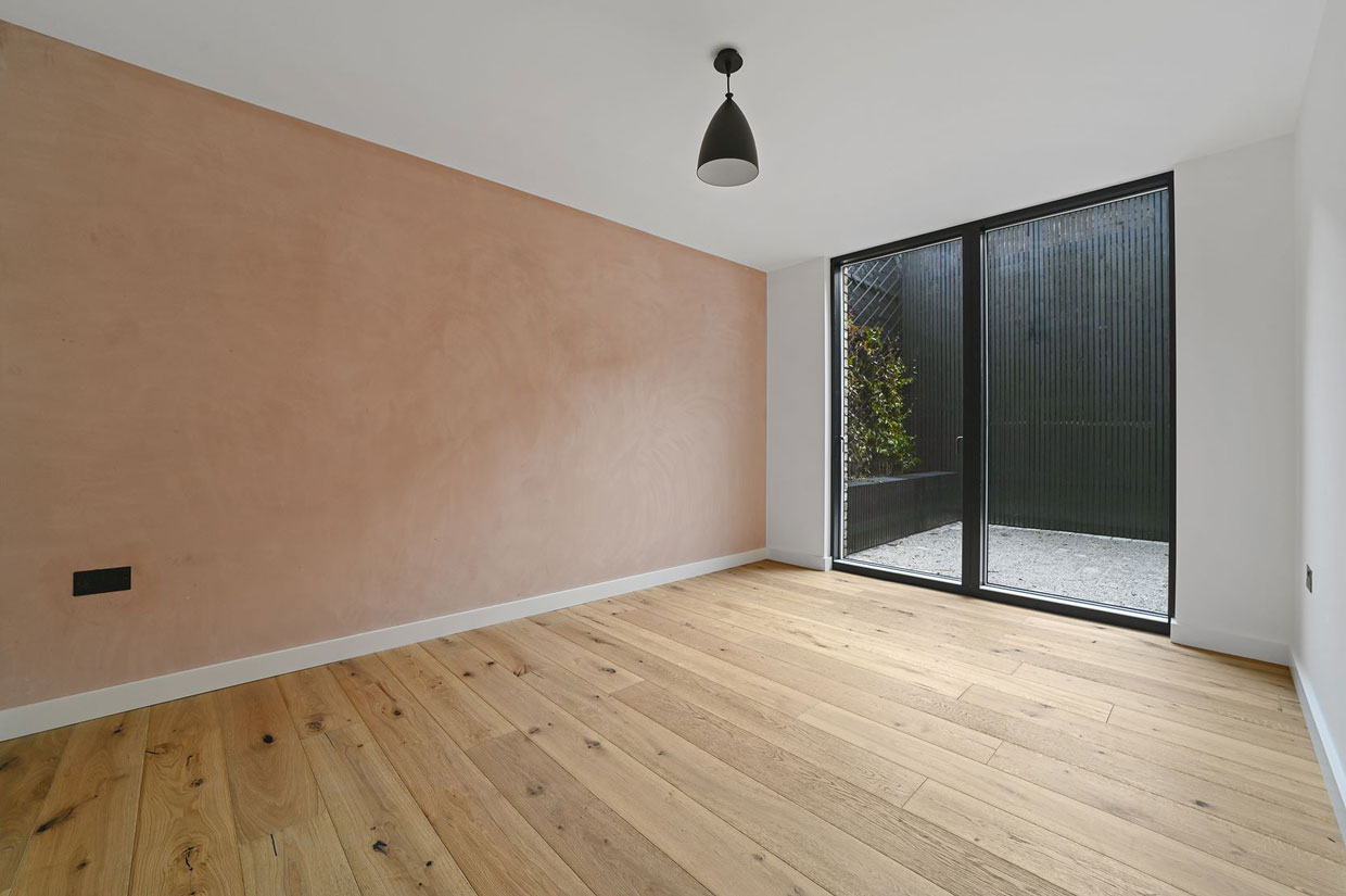 Clarence Mews — photo 3