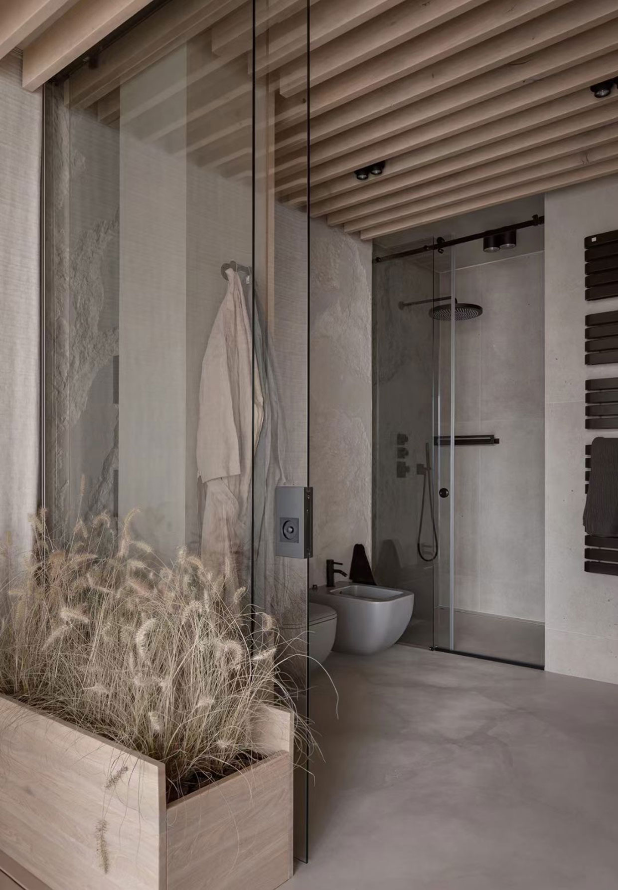 Invisible Oak wide plank flooring