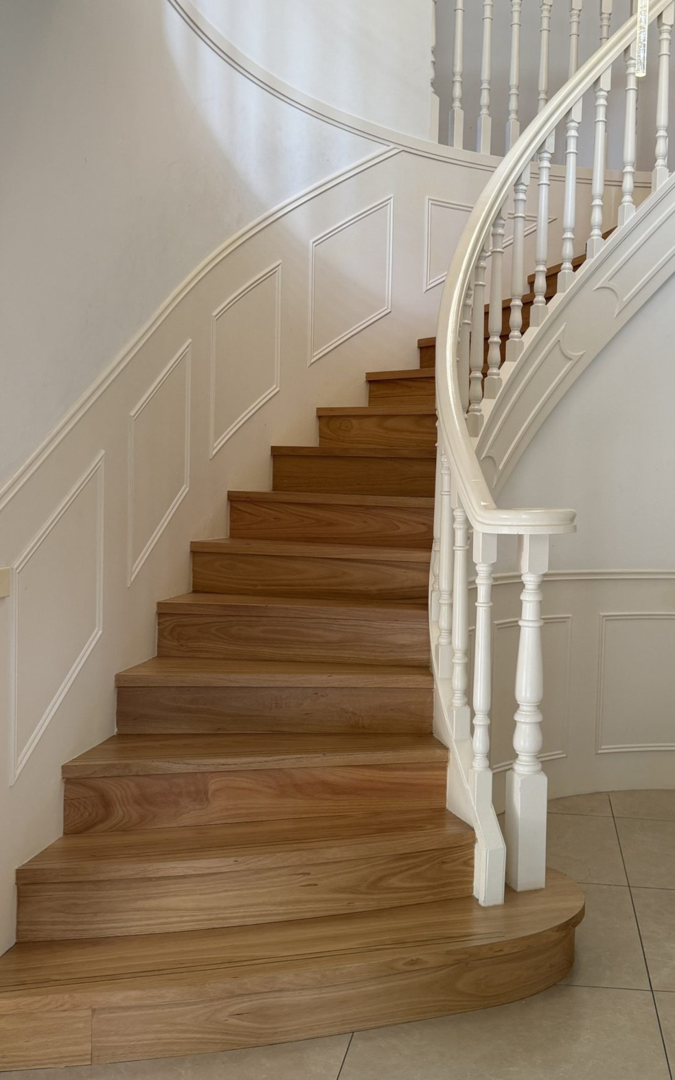 The Spiral Manor — photo 2